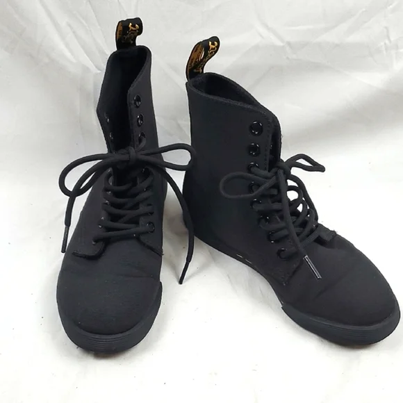 Dr. Martens Sheridan Black‎ Canvas Boot