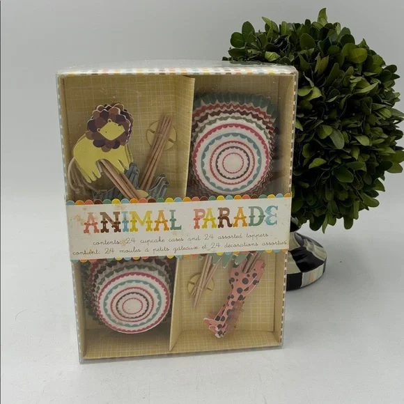 Williams Sonoma Animal Parade Cupcake Kit - Pink and Brown