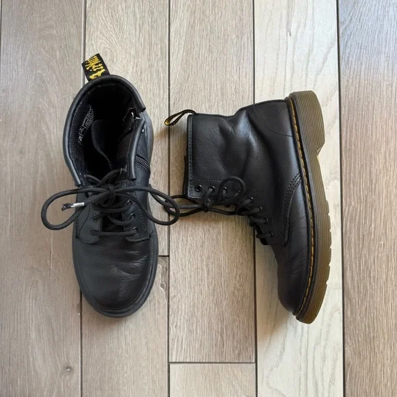 Dr. Martens kids black Leather boots