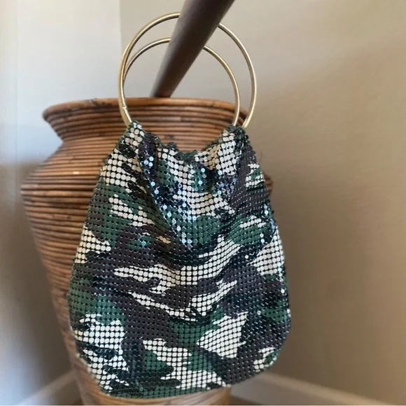 Anabella Camouflage Metal Mesh Hobo Bag – Retro Statement Purse
