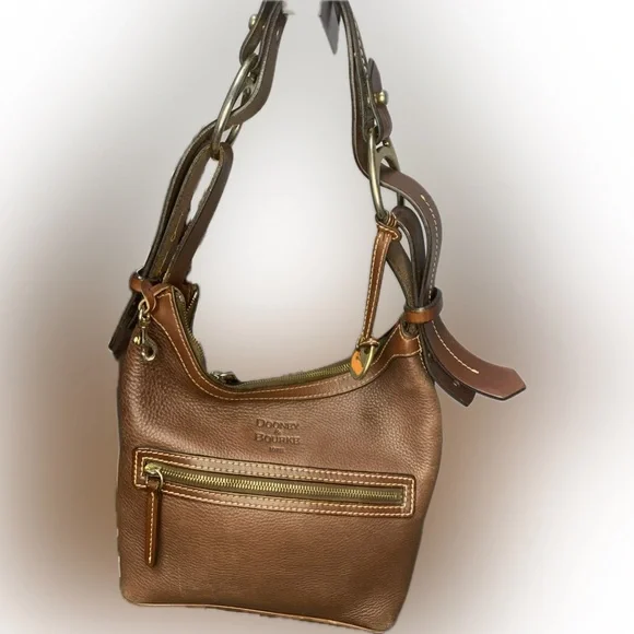 Dooney & Burke Vintage pebbled leather Medium Shoulder bag