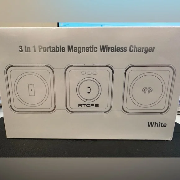 White 3-in-1 Magnetic Wireless Charger. NEW Sealed