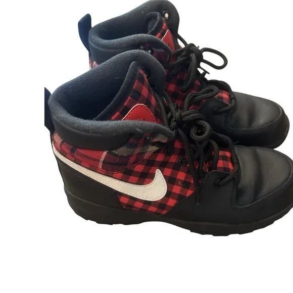 Nike Manoa LTR GS Black Red‎ Buffalo Plaid Boots Kids Size 3Y