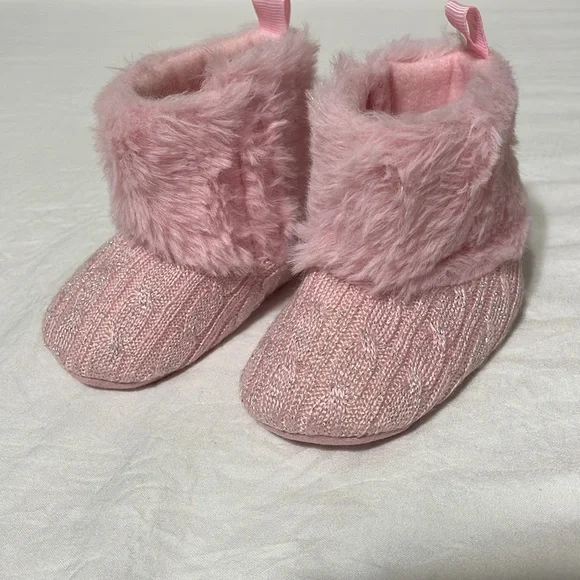 Pink Fuzzy Infant Boots (NWOT)