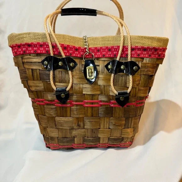 Handwoven Wicker / Basket‎ Tote with Rope Handles & Turn-Lock Closure