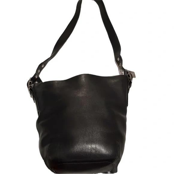 Coach black leather bag adjustable strap silver hardware & hang tag Y2K