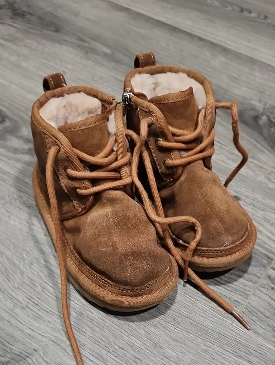 Kids Unisex Chestnut Brown UGG Neumel II Fleece-Lined Lace-Up Boots