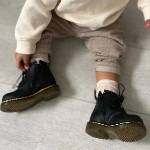 Dr Martens Toddler 1460T Softy T Black Leather Lace-Up Boots Size 7