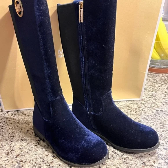 Michael Kors Emma Lily velour Boots new navy blue Youth Girls Size 2
