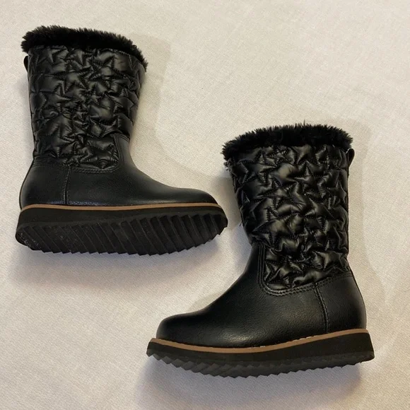 Black Fur Lined Zippered Side Girls Boots Featuring Puffy Stars- Size 7.5