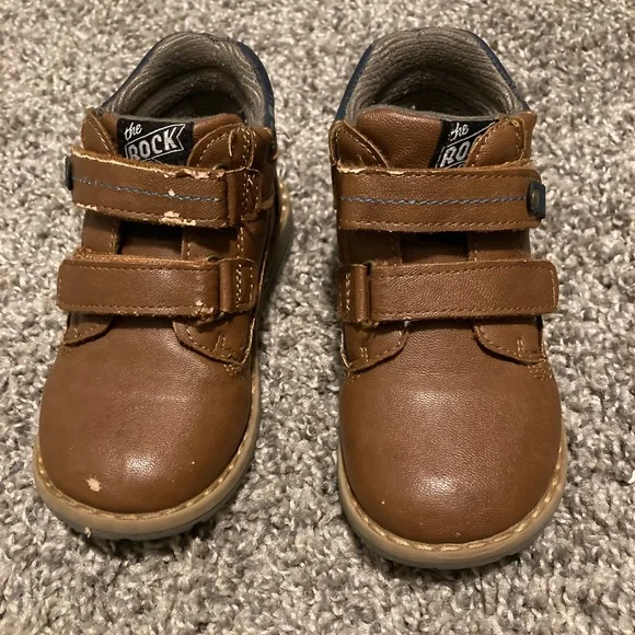 brown Velcro boots with navy details size toddler boy 9