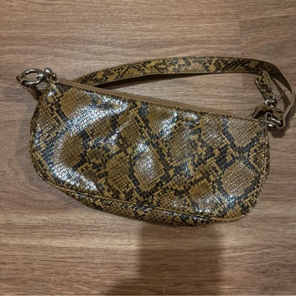 Vintage Urban‎ Outfitters Snake Skin Leather Shoulder Bag