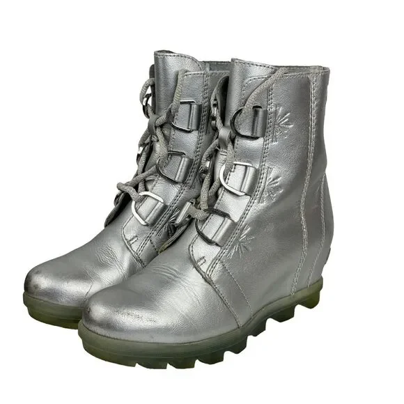 Sorel Disney Frozen Joan Of Arctic 2 Leather Wedge Boots Youth Big Girl 3 Silver