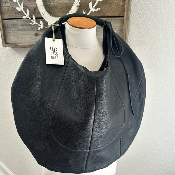 HOBO Eclipse Medium Classic Black 100% Leather‎ Hobo Bag NWT