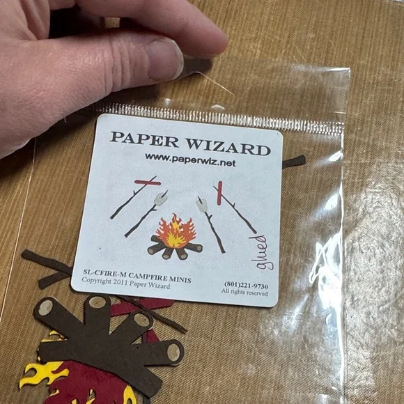 Campfire Mini Paper Embellishments - Red & Brown