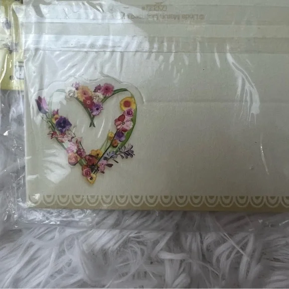 Bridal Shower, Garden Party, Baby Shower Floral Placecards with Heart Design