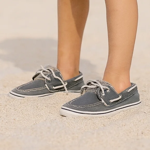 Sperry Halyard 2-Eye canvas boat shoes Boys Size 3 M Gray