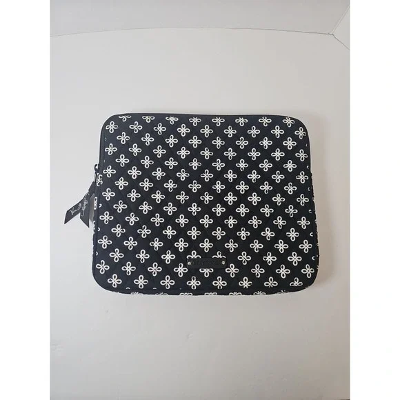 Vera Bradley Padded Black White Floral Computer Laptop‎ Sleeve Bag