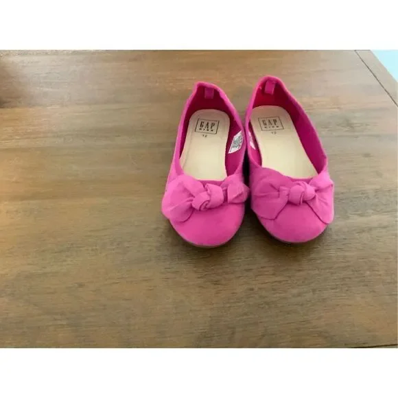 Gap fuchsia ballet flats size 12T