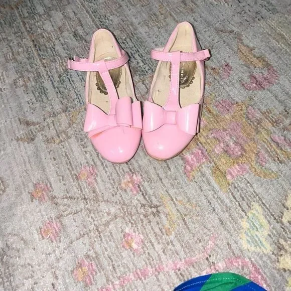 Joyfolie pink patent leather bow flats sz 10
