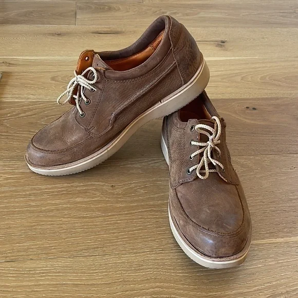 Brown vibram tan leather work boots/shoes