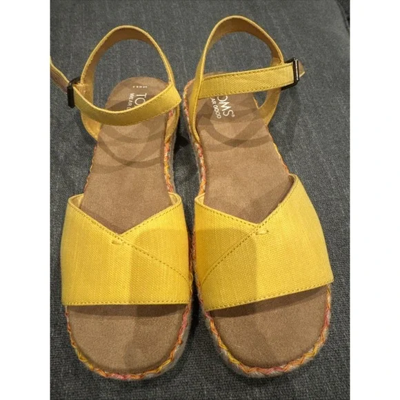 TOMS Women's Yellow Espadrille Wedge Sandals Fabric Buckle Strap Size 8.5