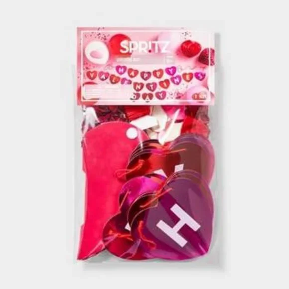Spritz Happy Valentine's Day 20-Piece Party All-in-One Decorating Decor Kit NWT