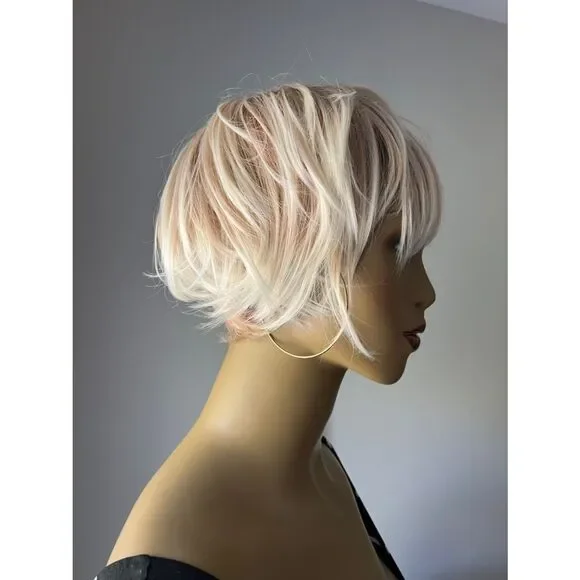 Amazon Short Layered Wig in Platinum Blonde with Warm Highlights