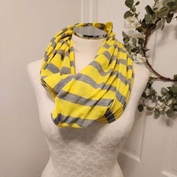 Nursing Happens Infinity Breastfeeding Scarf‎ Yellow Gray