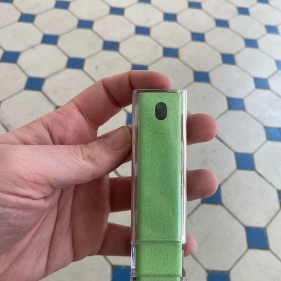 Small Screen Cleaner
