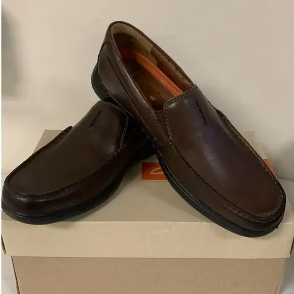 Clarks Men’s Size 9 M Uneasley Twin Loafer Shoes, Dark Brown Leather