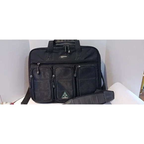 Mobile Edge Bring It On Scan‎ Fast Corporate Laptop Briefcase Black 15.4