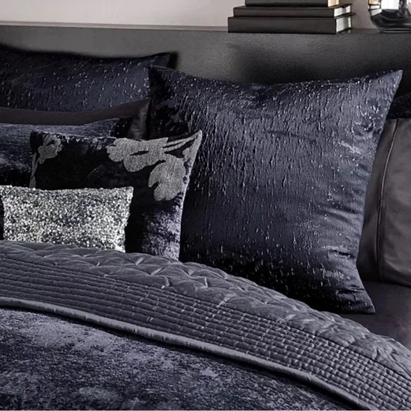 Donna Karan Sapphire Collection Decorative Pillow, 18