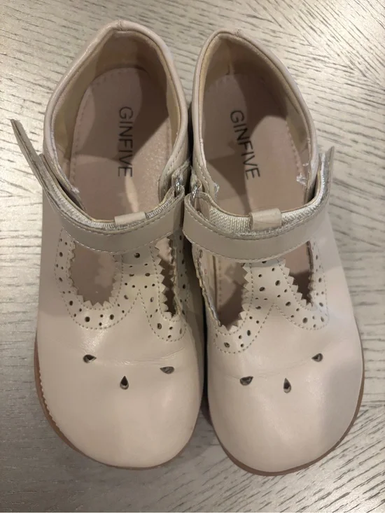 Cream Mary Jane Dress Shoes for Kids