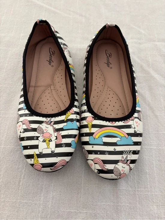 Kids' Unicorn Rainbow Ice Cream Print Ballet Flats - Black & White