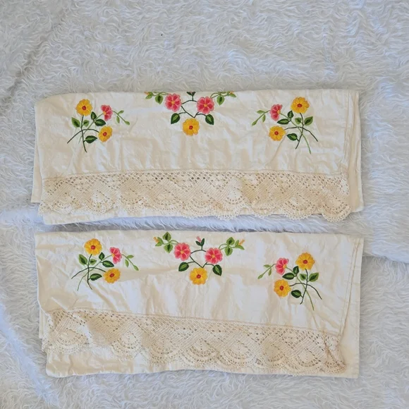 Source Unknown Floral Embroidered Pillowcases - Cream,‎ Pink, Yellow