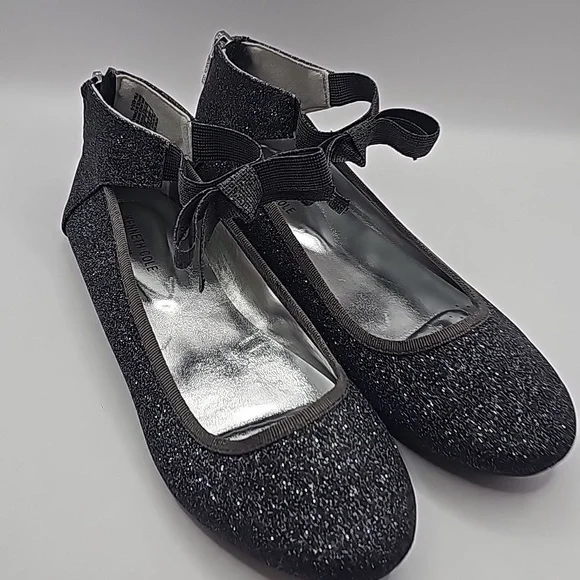 Kenneth cole rose bow ballets size 4 girls