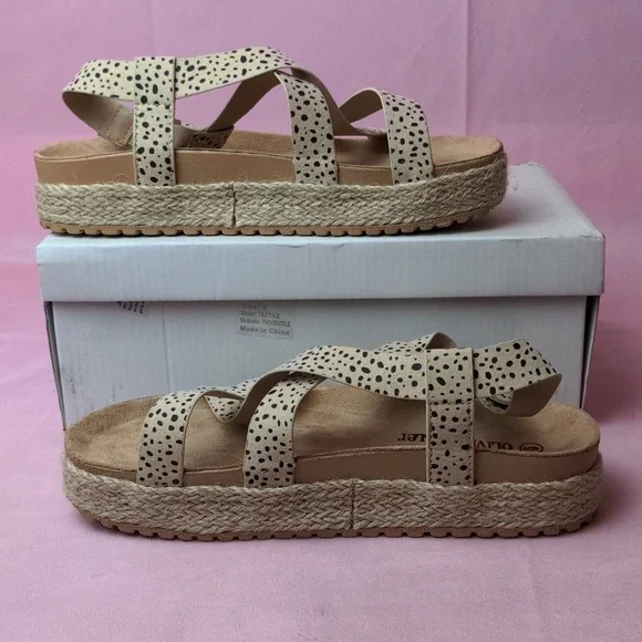 Olivia Miller Cheetah Print Strappy Espadrille Sandals size 6