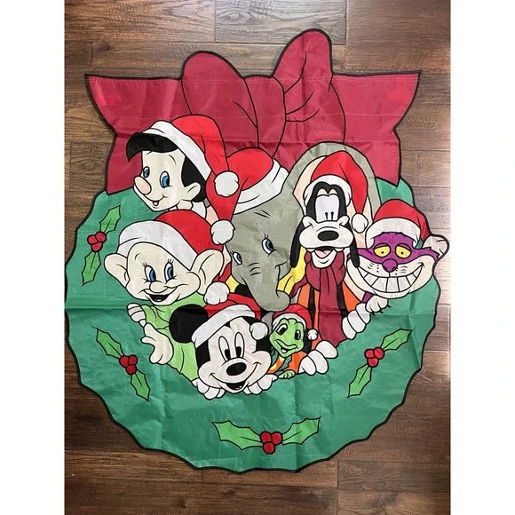 Disney Chrismas Holiday Wreath Porch Yard Flag Banner Mickey Dumbo‎ Goofy NEW