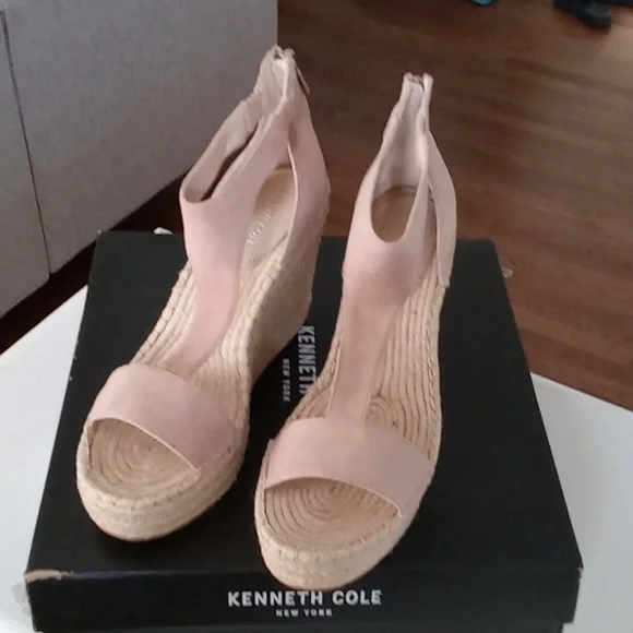 Kenneth Cole women's sandals-NEW