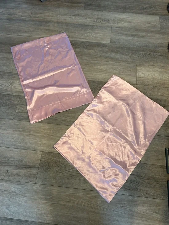 Satin Like Pillow Cases in‎ Light Pink Size Standard