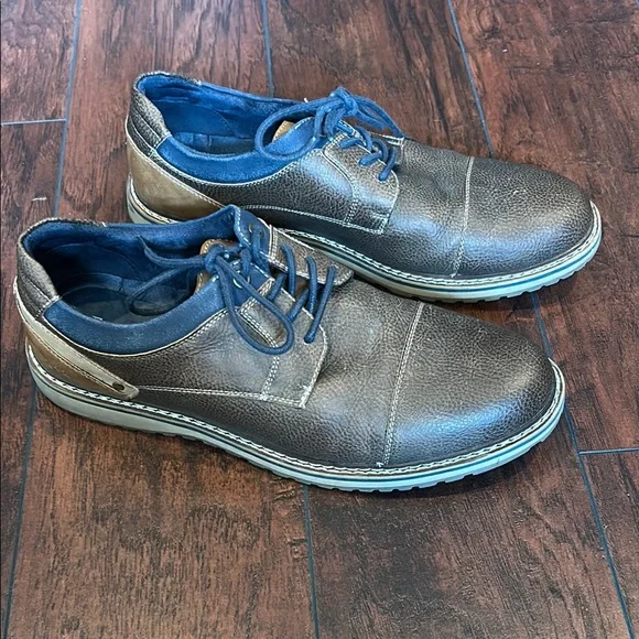 Classic Brown Leather Derby Shoes with Stitched Sole