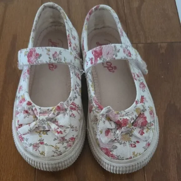 Jellypop White and Pink Dress Shoes with Floral Design