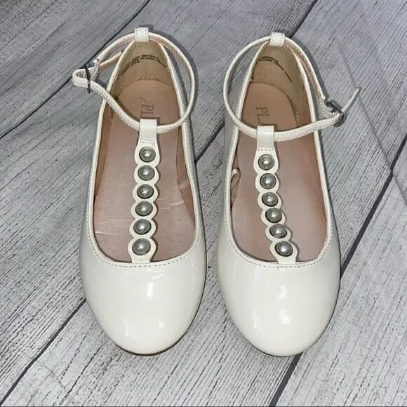 Childrens place patent leather shoe w/ankle bead strap & buckle close sz 11