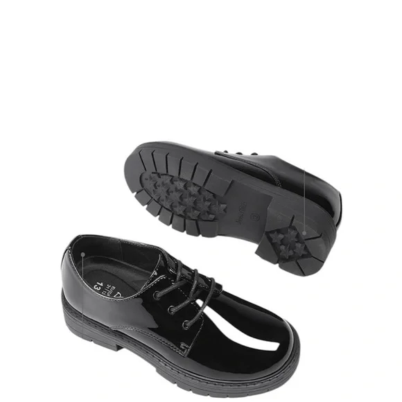 DREAM PAIRS Dress shoes for boys and girls, uniform, formal size 4.      (#86)