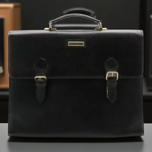 Burberrys Black Leathe Briefcase/Unisex (Vintage)