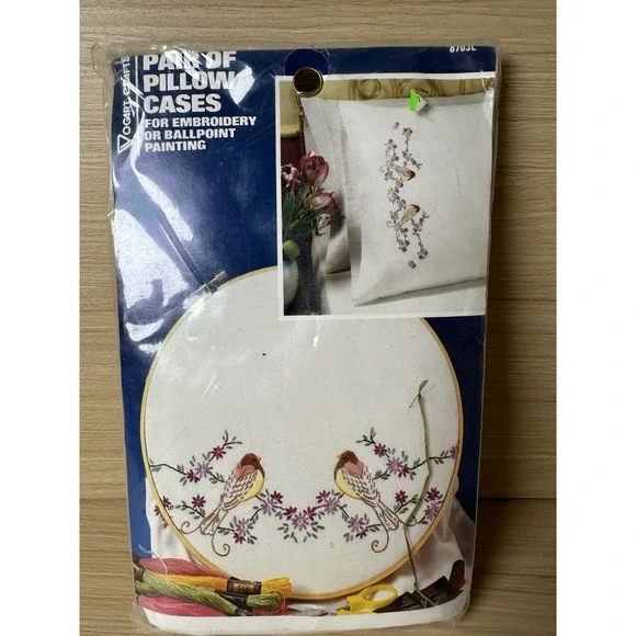 New Embroidery Kit Two Pillowcases Bird Pattern with Flowers Standard Vogart