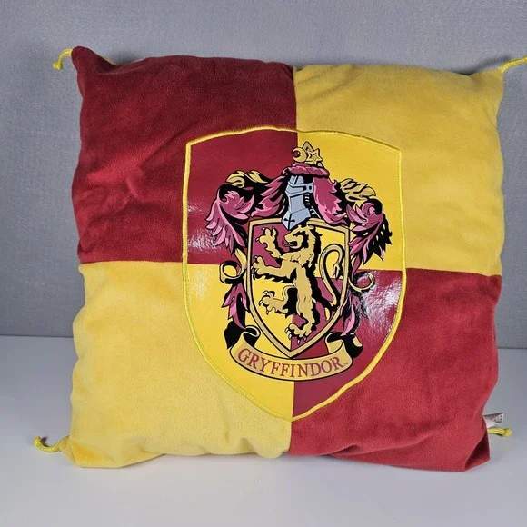 Harry Potter Gryffindor Throw Pillow Wizarding World Universal Orlando 16