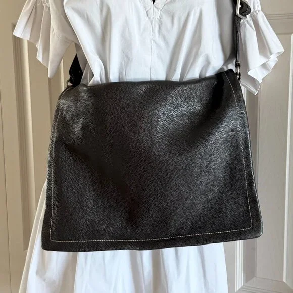 Levenger Fine Leather Messenger Bag 16x13