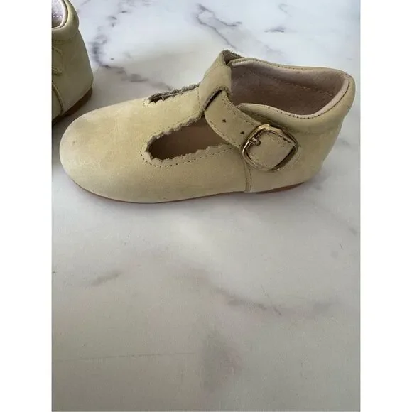 Indi & Co pastel Green Leather t-Bar vintage style imported baby girls 8 Mary Ja